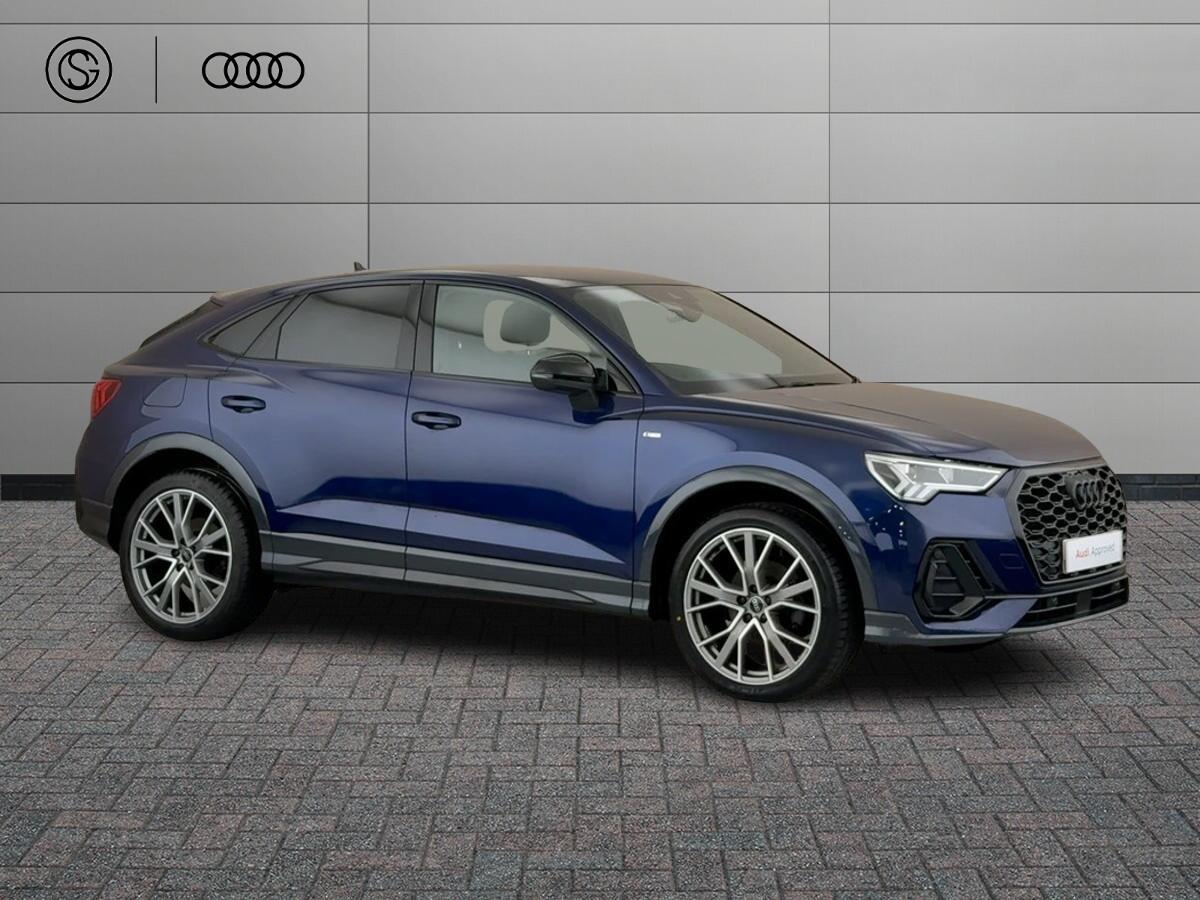 Main listing image - Audi Q3