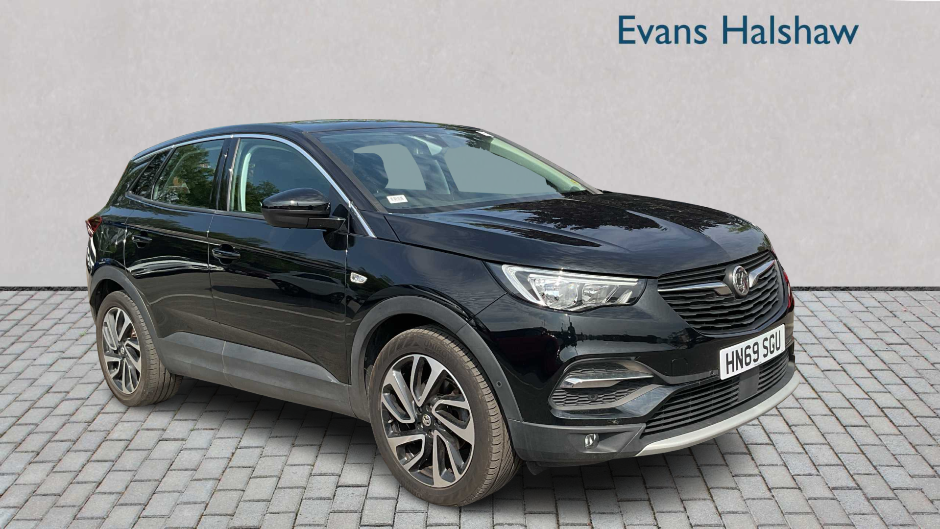 Main listing image - Vauxhall Grandland X