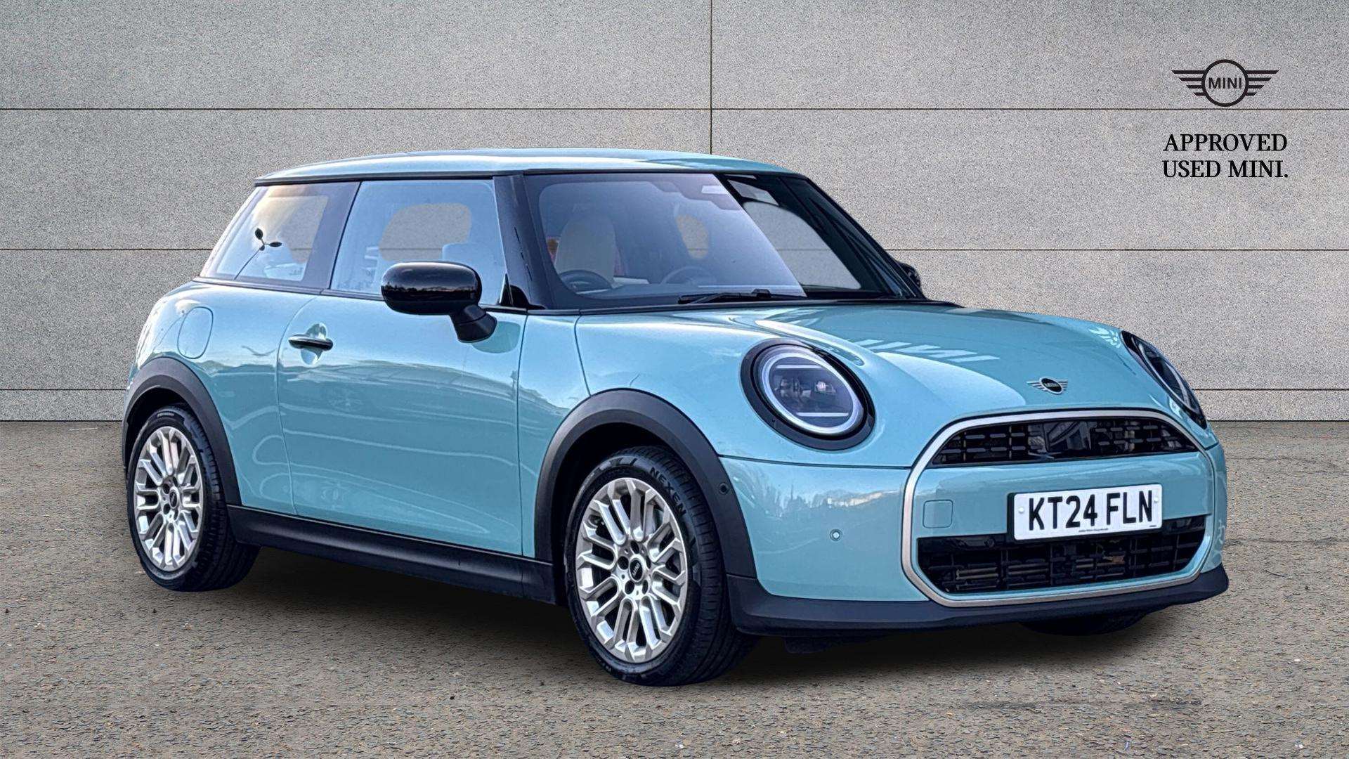 Main listing image - MINI Hatchback