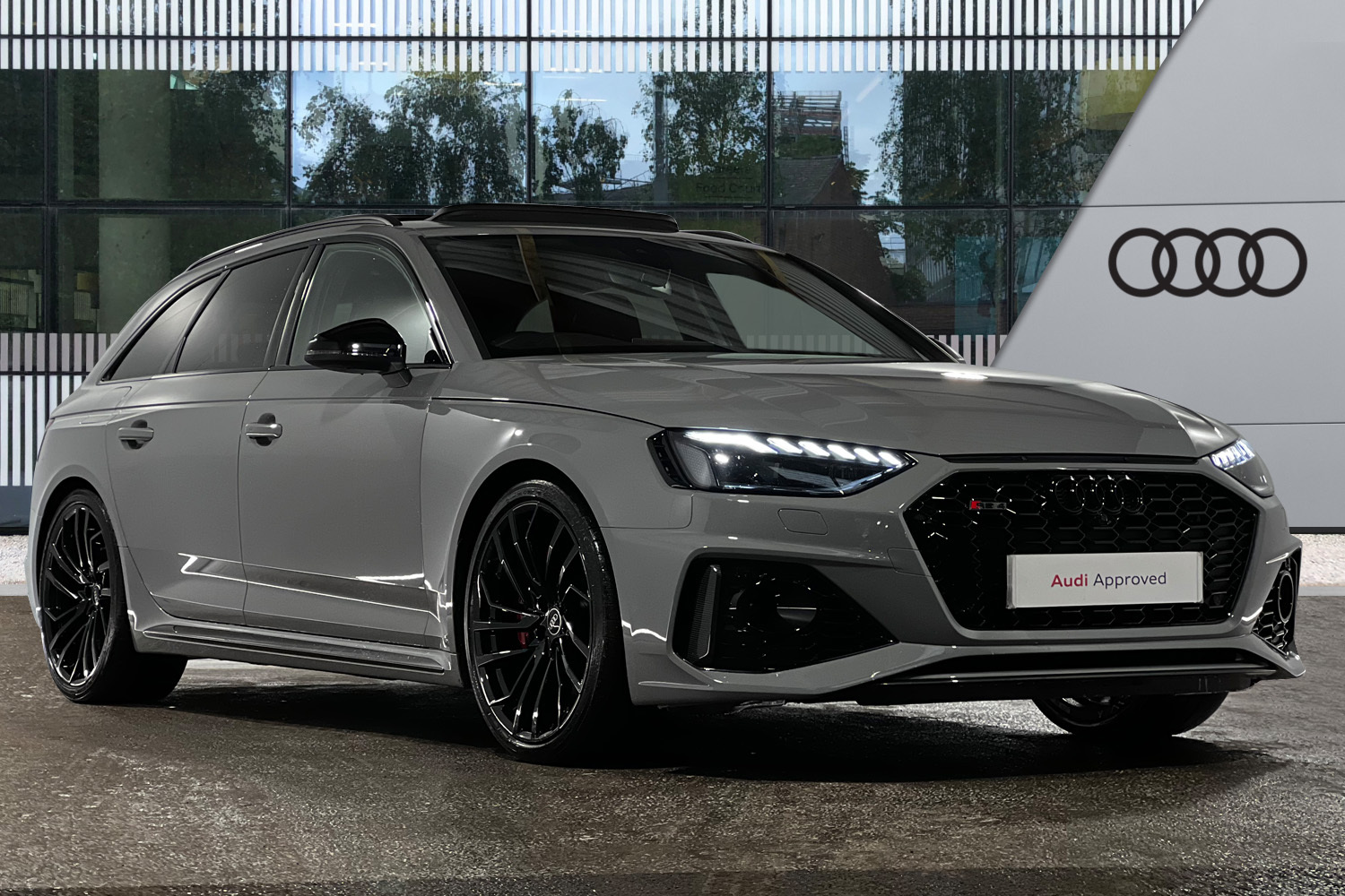 Main listing image - Audi RS4