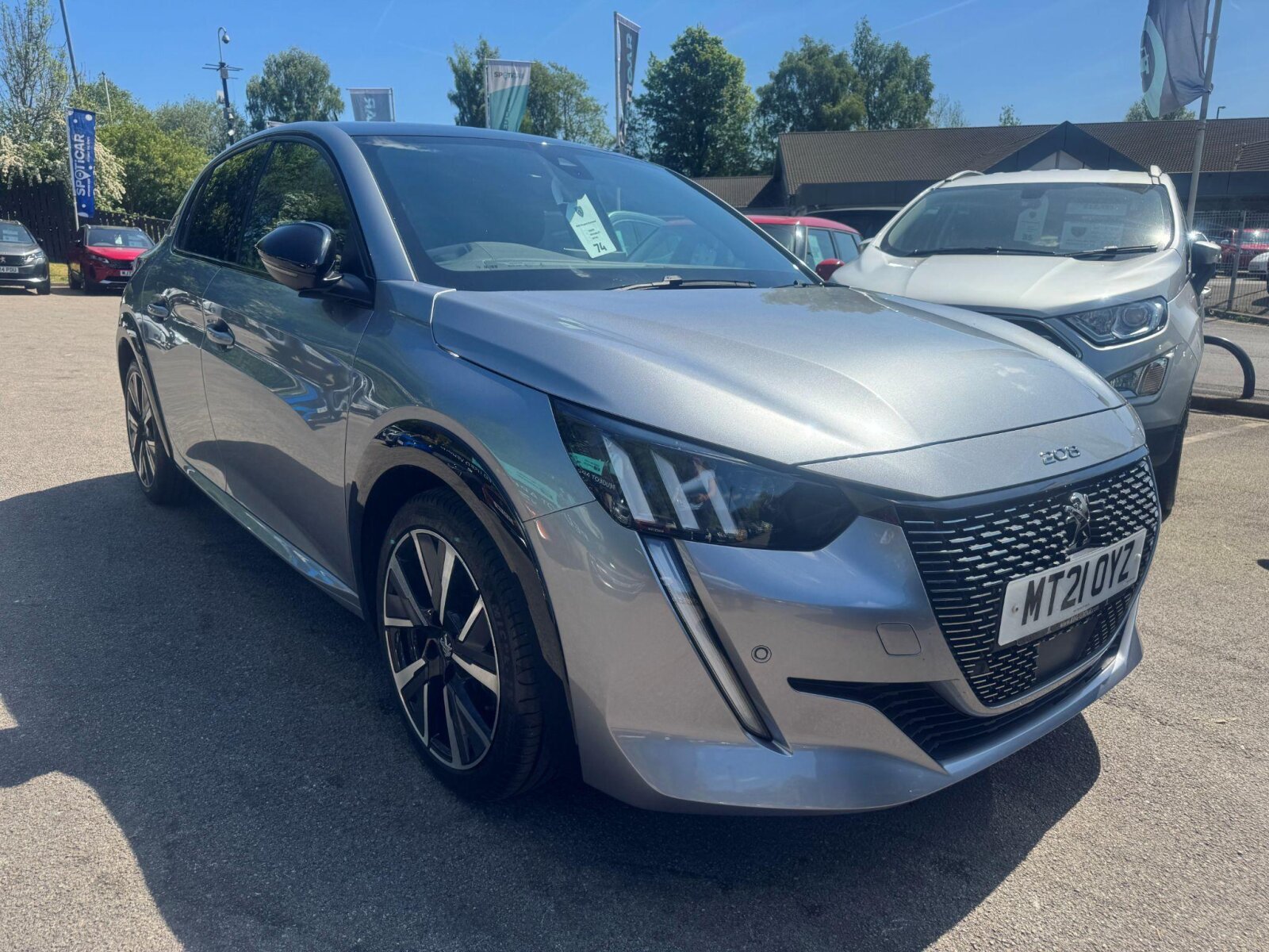 Main listing image - Peugeot 208