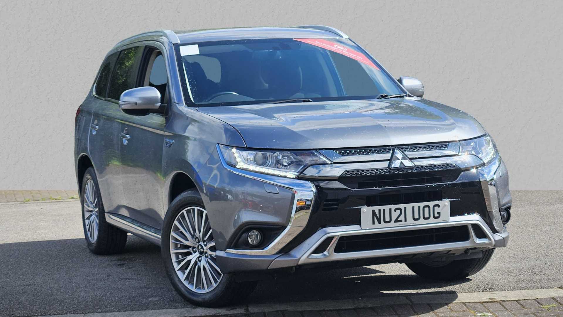 Main listing image - Mitsubishi Outlander