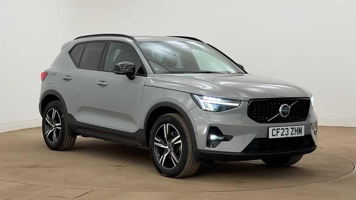 Main listing image - Volvo XC40