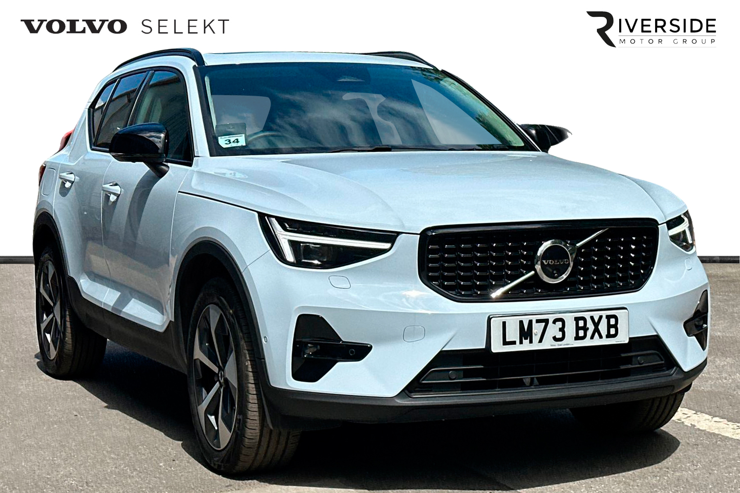 Main listing image - Volvo XC40