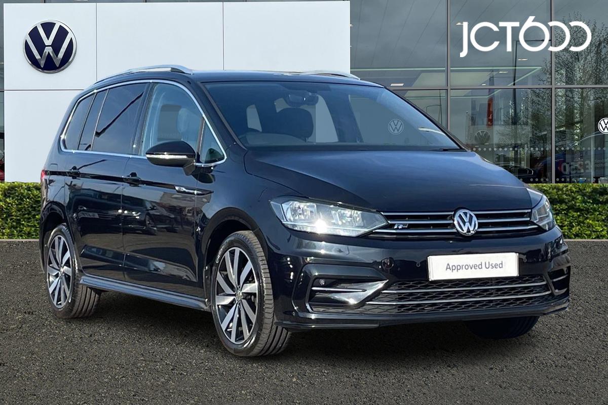 Main listing image - Volkswagen Touran