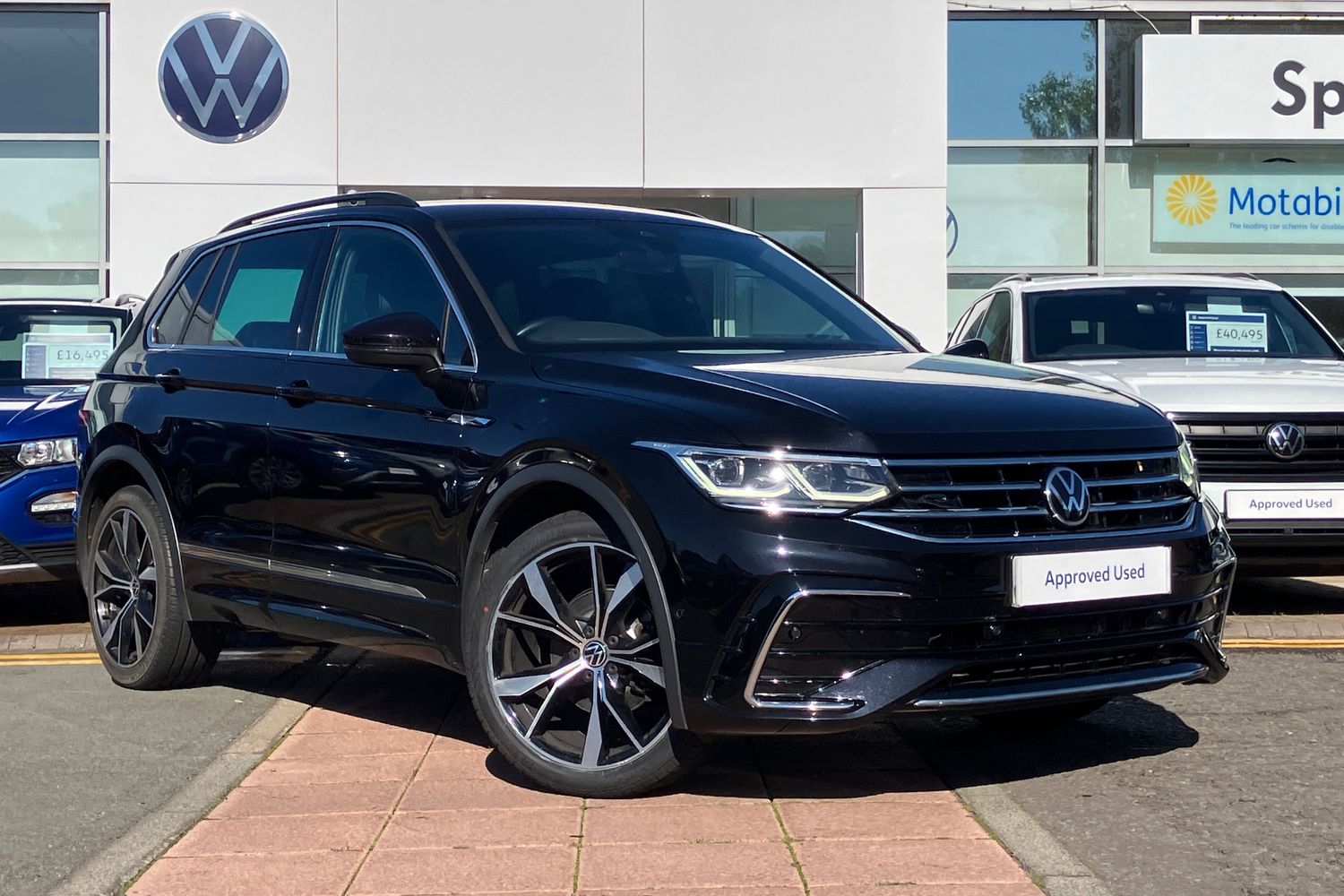 Main listing image - Volkswagen Tiguan