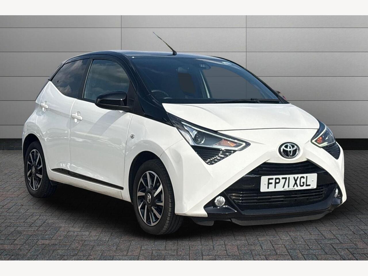 Main listing image - Toyota Aygo