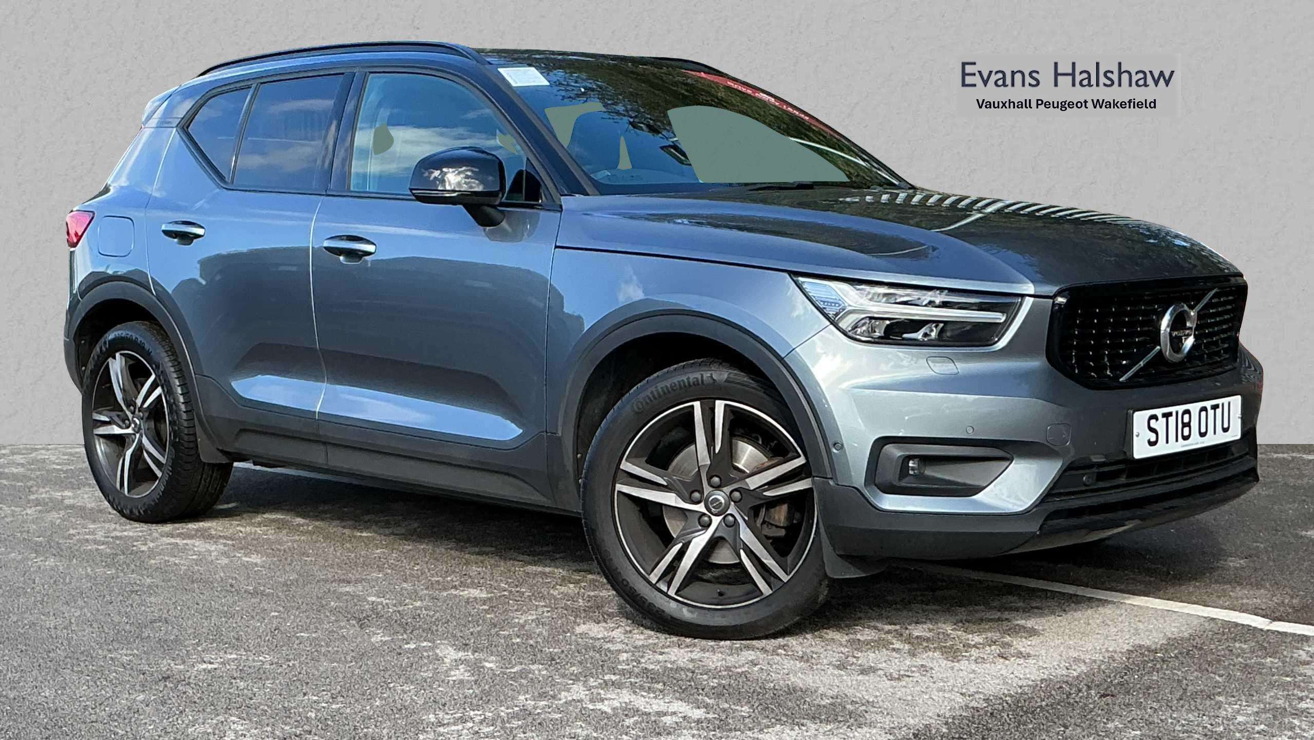 Main listing image - Volvo XC40