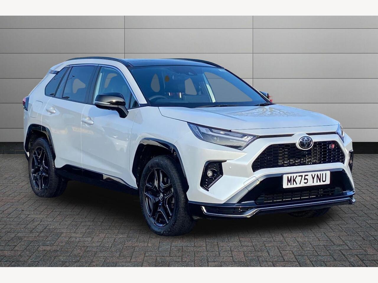Main listing image - Toyota RAV4