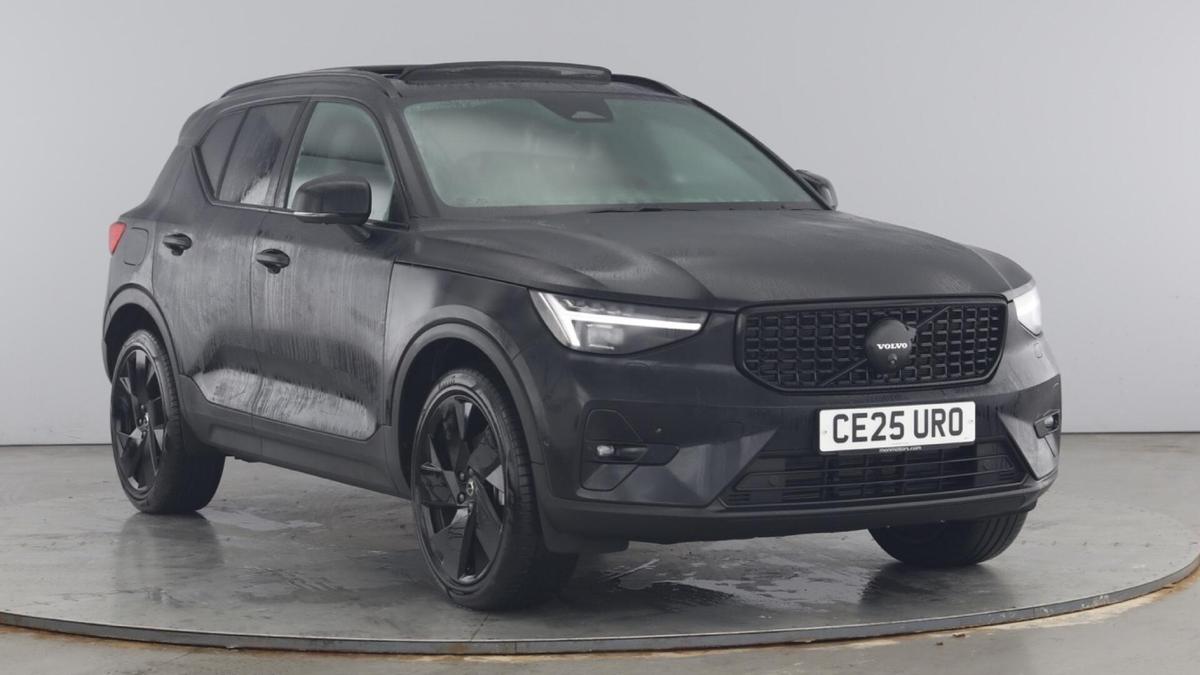 Main listing image - Volvo XC40