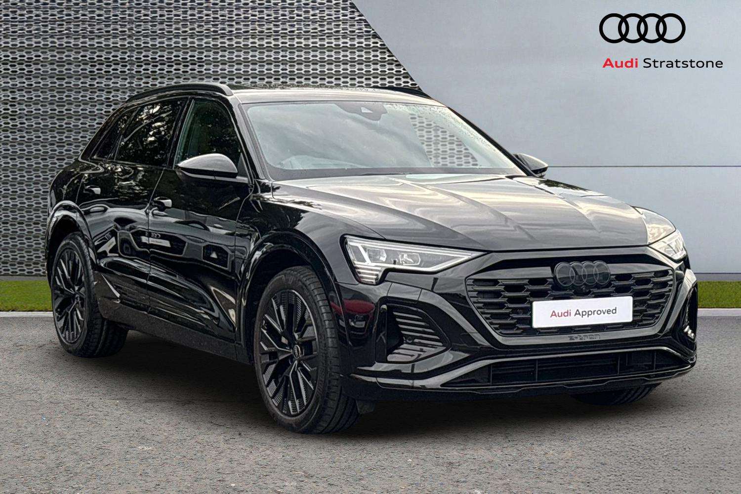 Main listing image - Audi Q8 e-tron