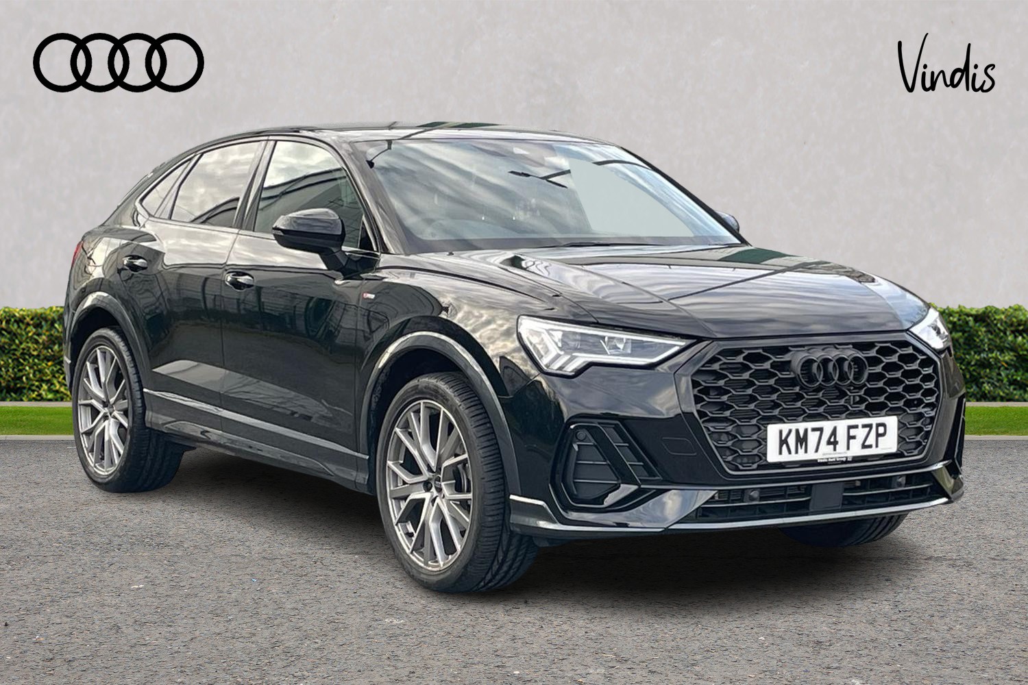 Main listing image - Audi Q3