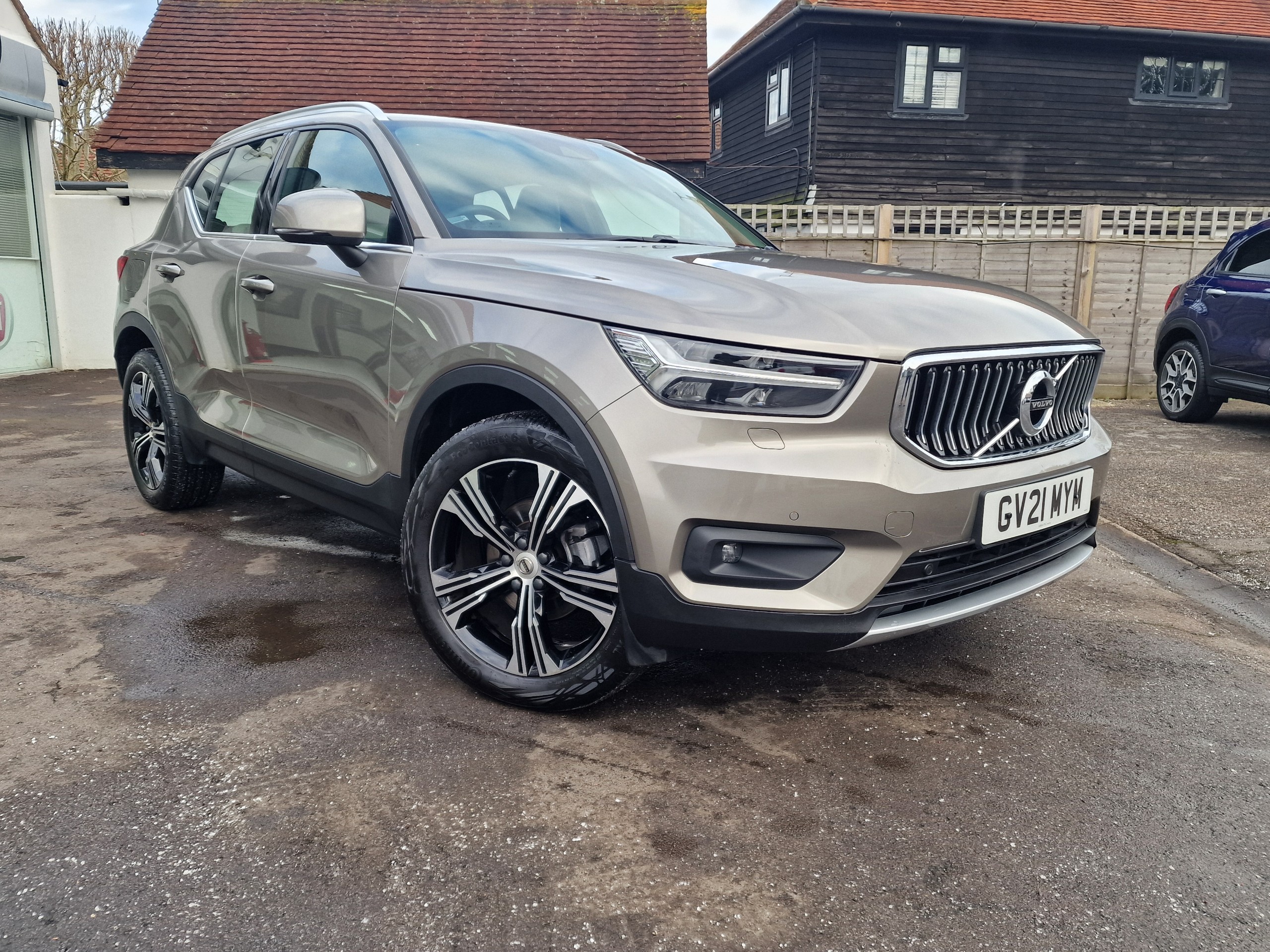 Main listing image - Volvo XC40