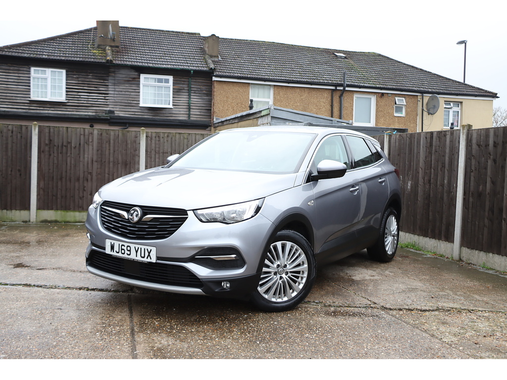 Main listing image - Vauxhall Grandland X