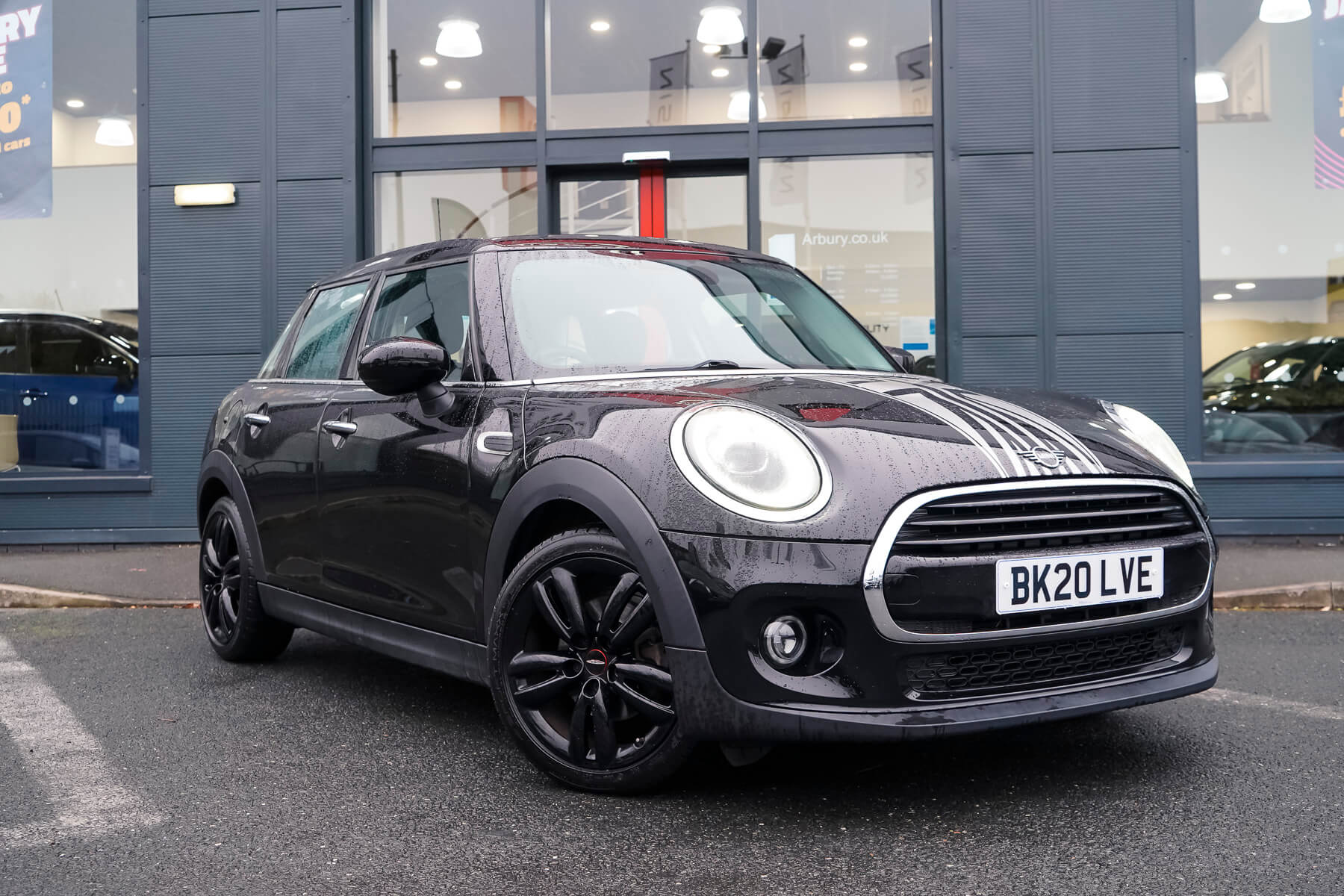 Main listing image - MINI Hatchback 5dr