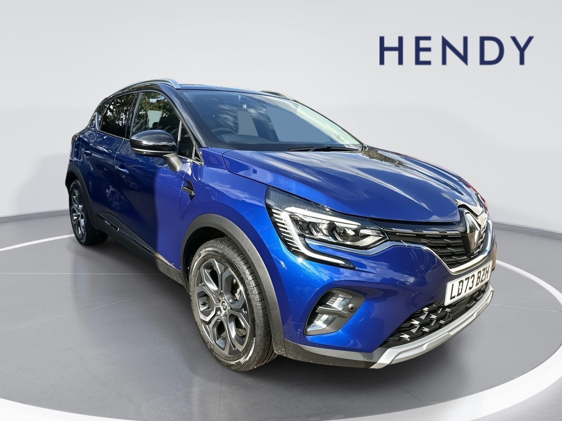 Main listing image - Renault Captur