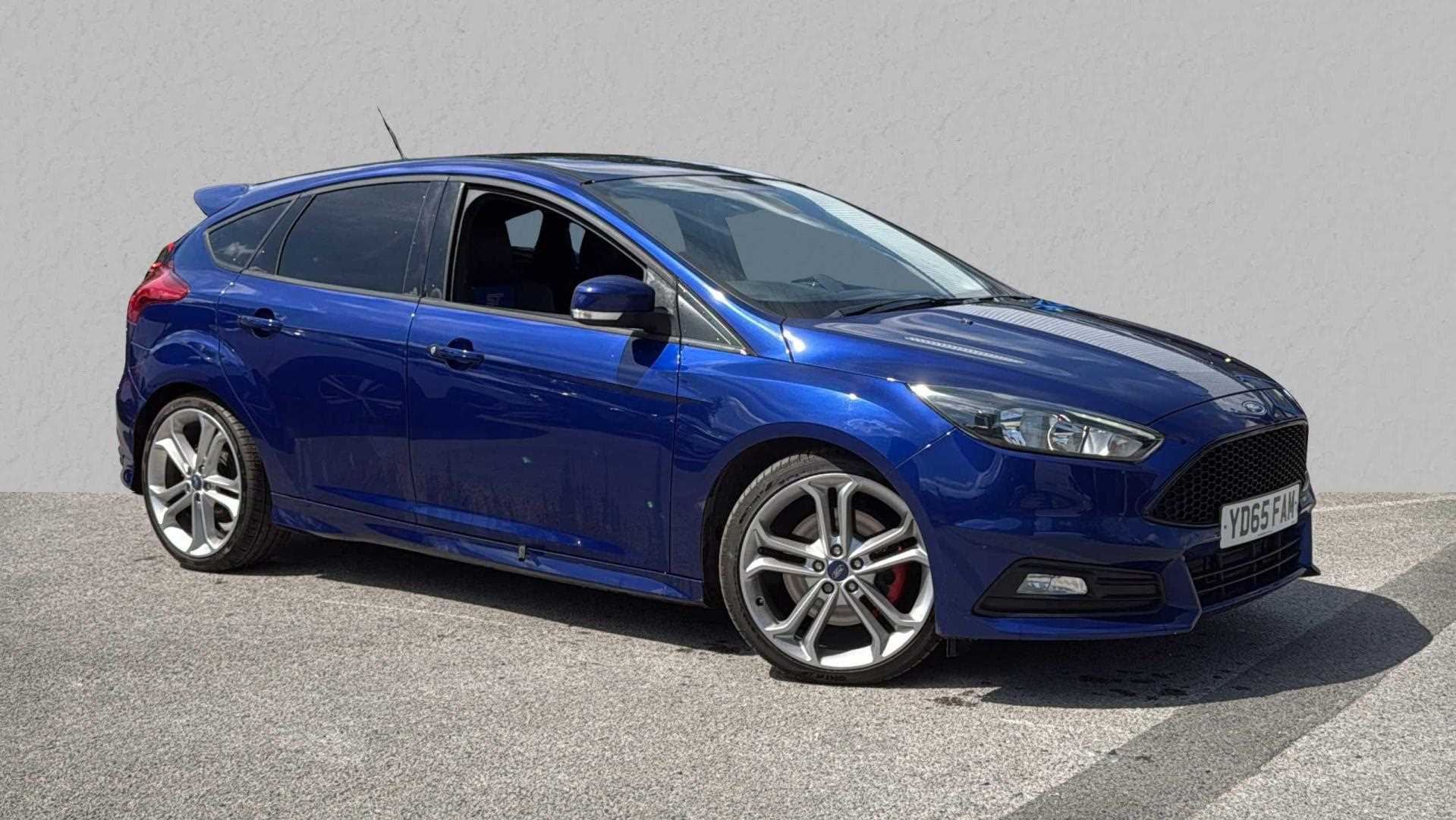 Main listing image - Ford Focus ST
