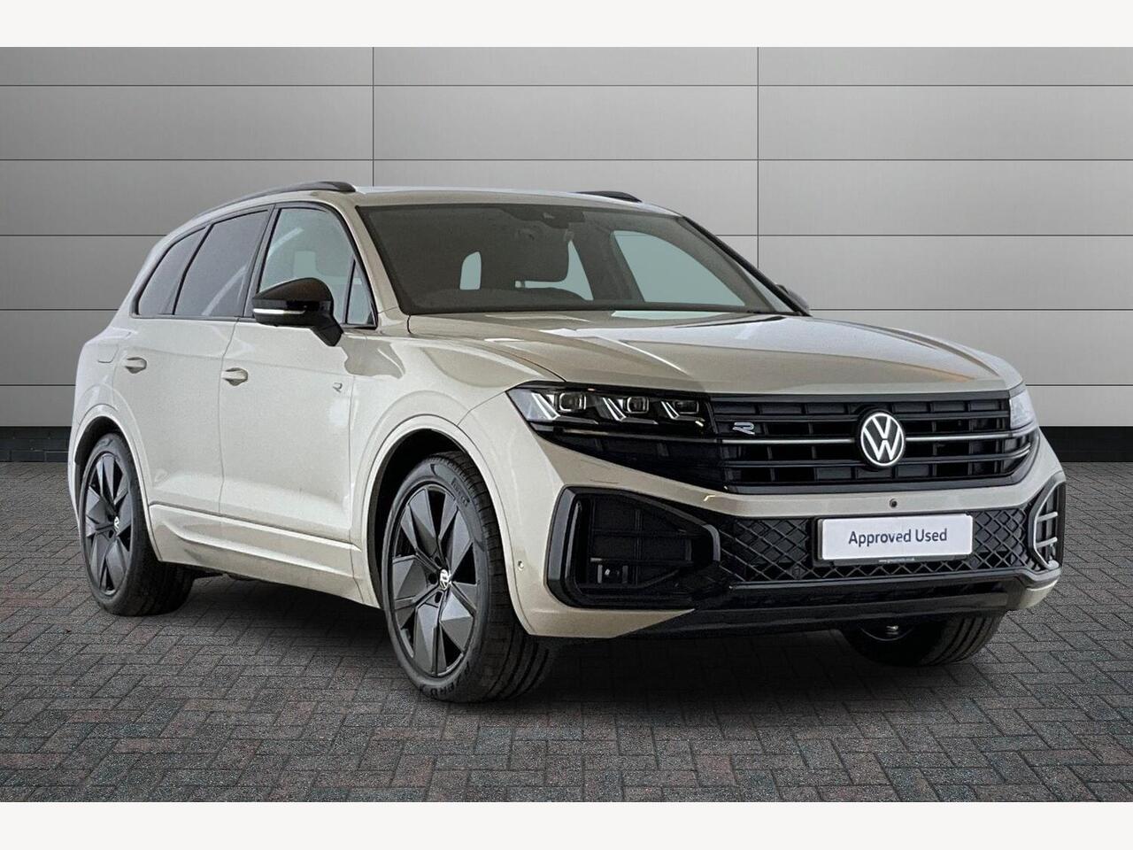 Main listing image - Volkswagen Touareg
