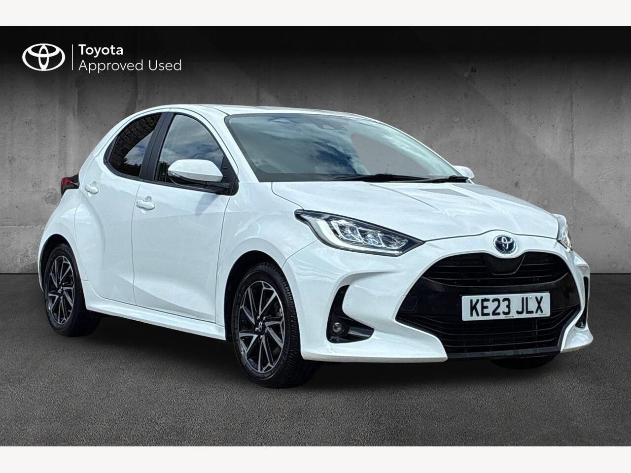 Main listing image - Toyota Yaris