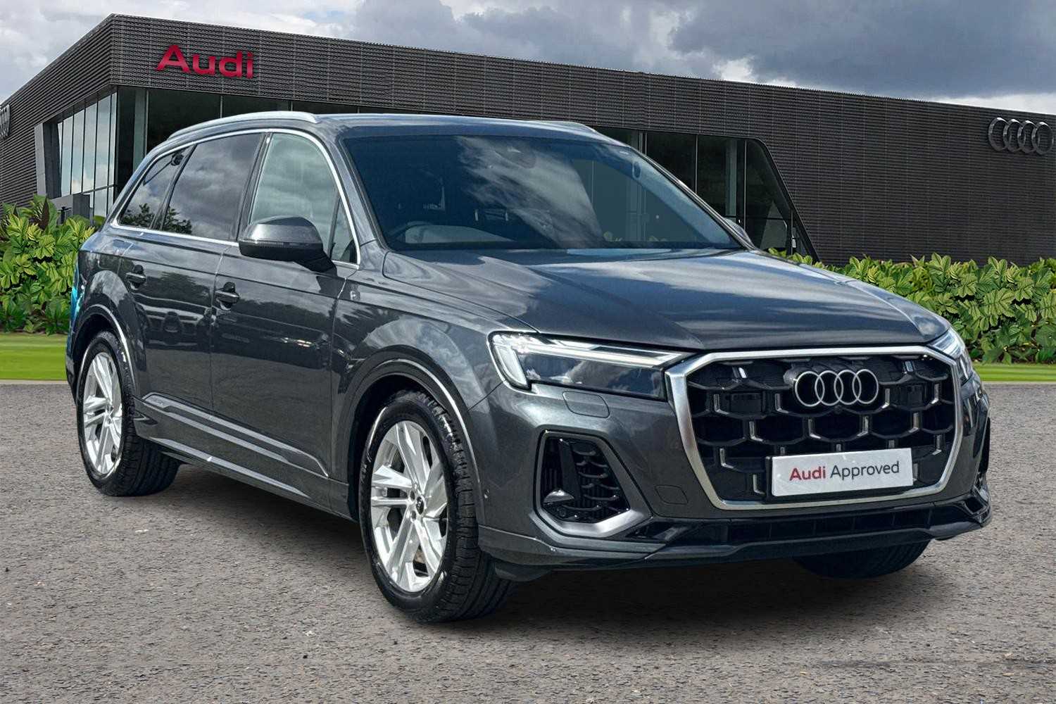Main listing image - Audi Q7
