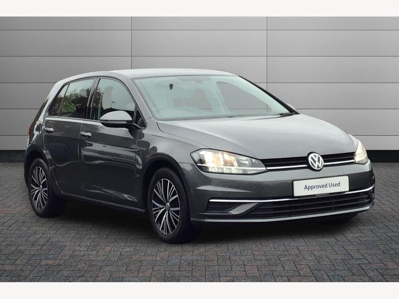 Main listing image - Volkswagen Golf
