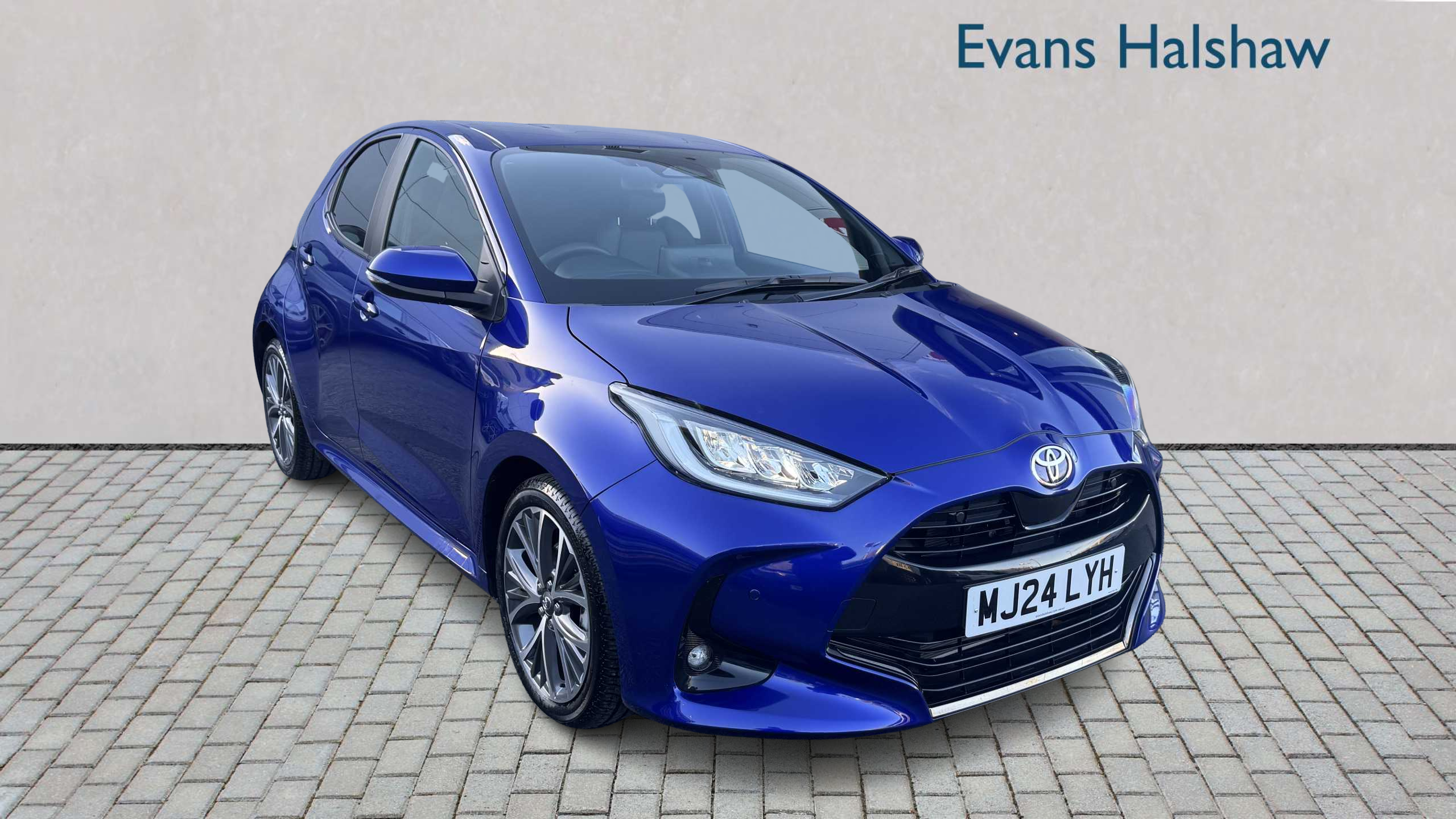 Main listing image - Toyota Yaris