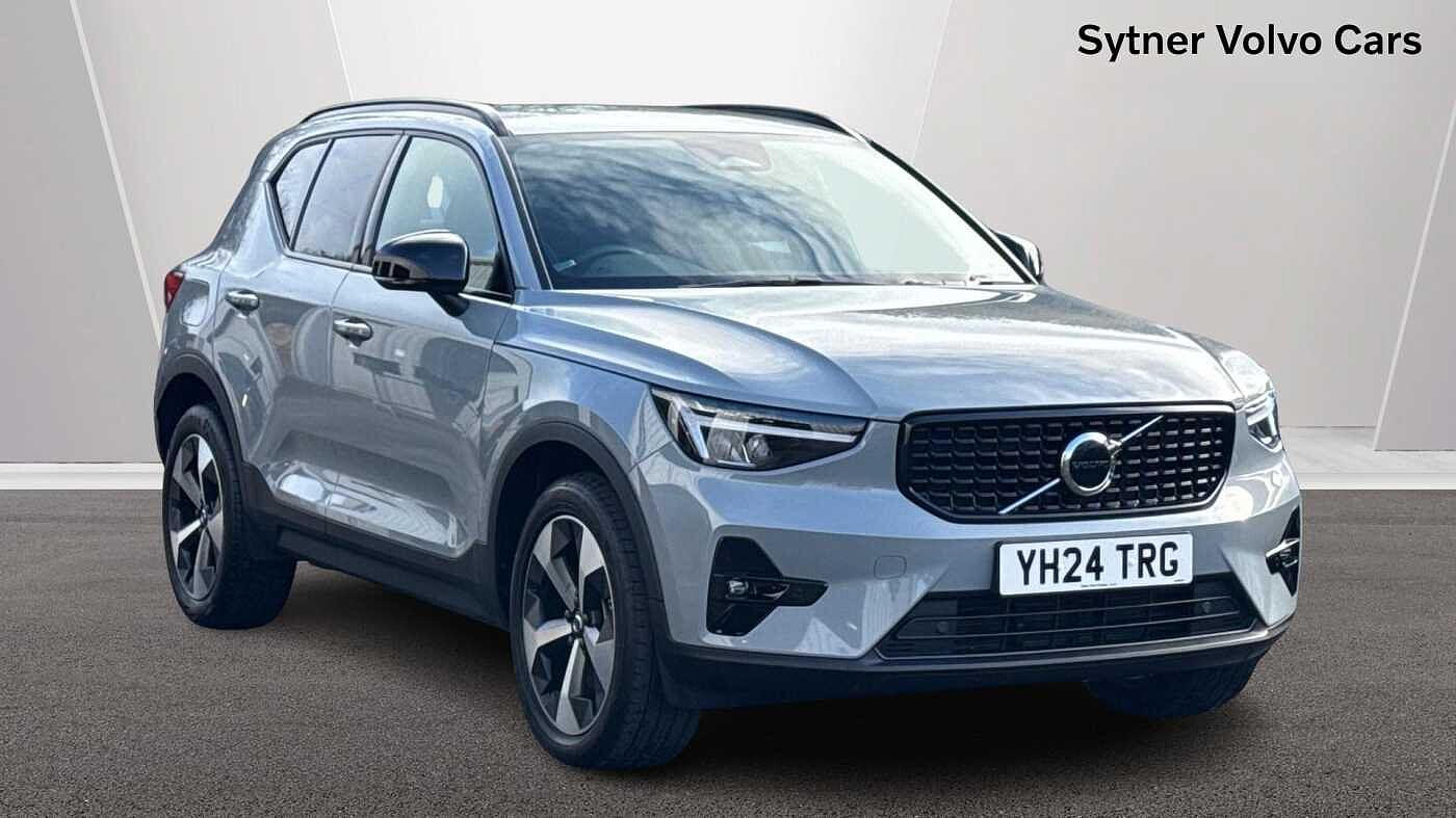 Main listing image - Volvo XC40