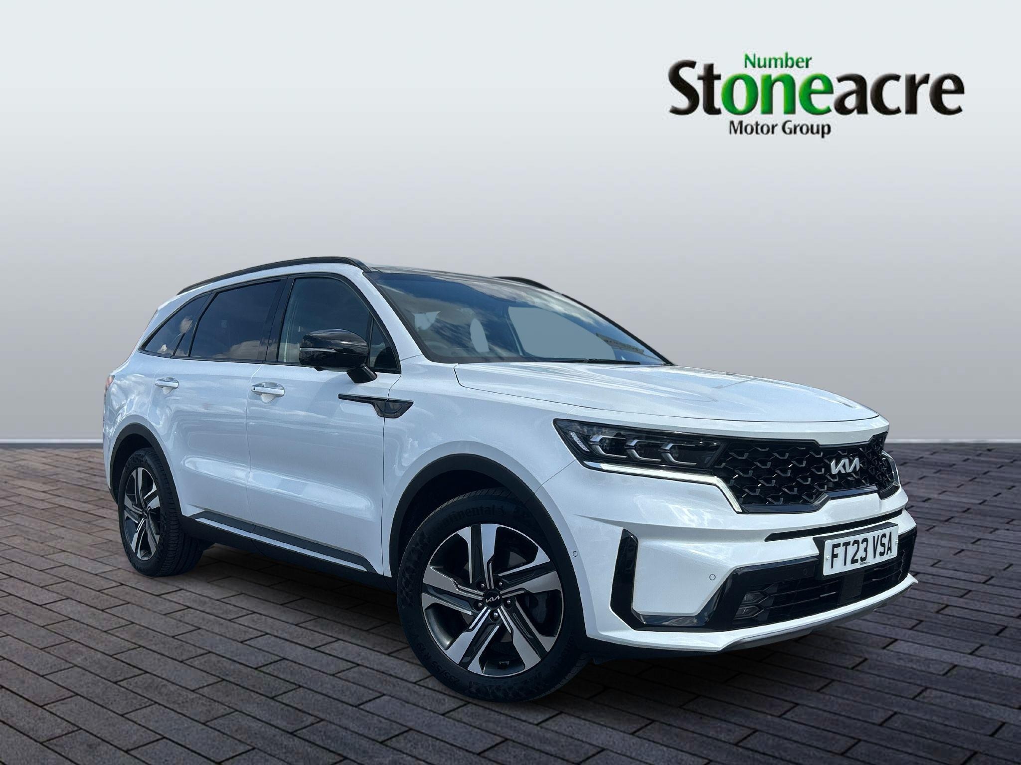 Main listing image - Kia Sorento