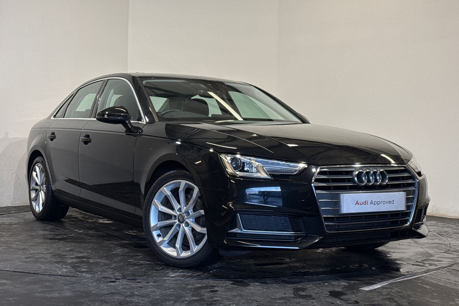 Main listing image - Audi A4