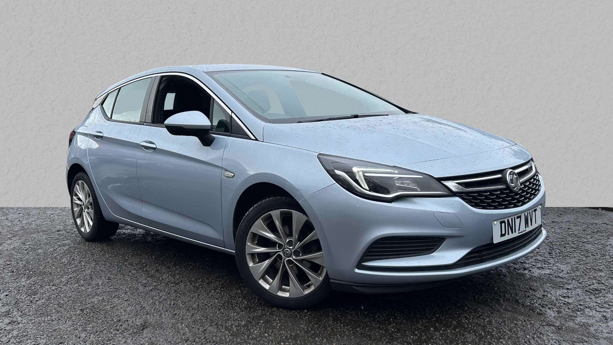 Main listing image - Vauxhall Astra