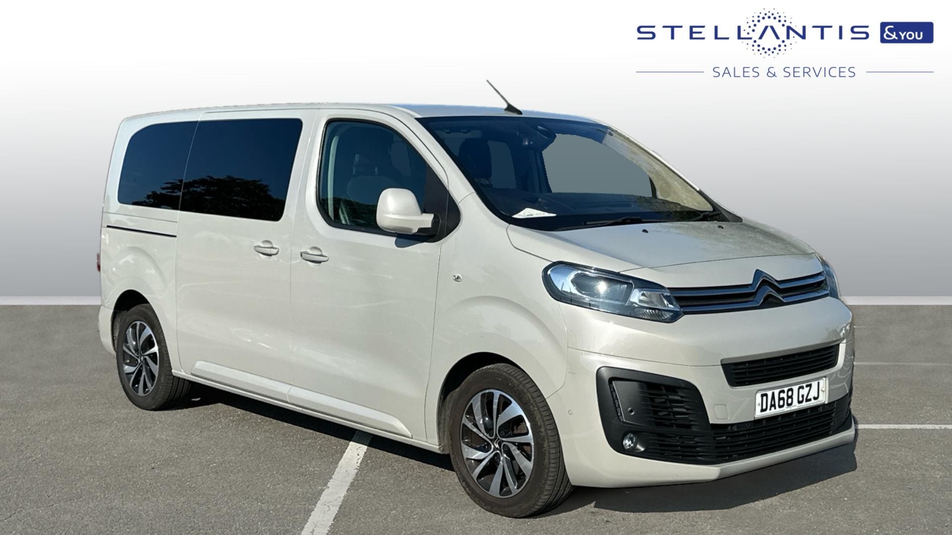 Main listing image - Citroen Space Tourer