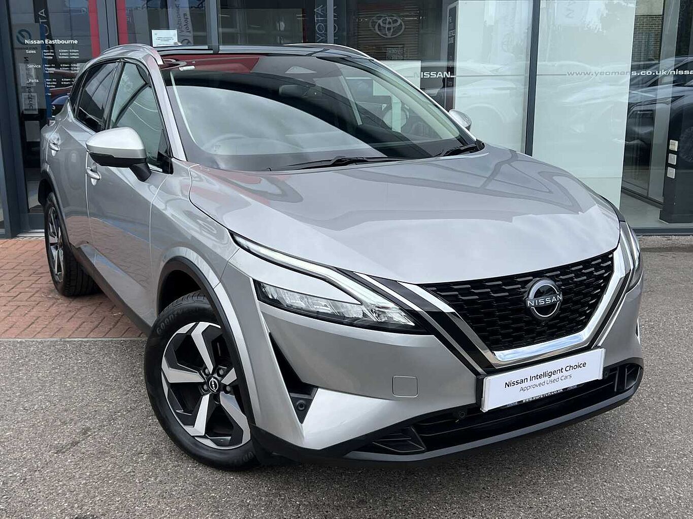 Main listing image - Nissan Qashqai