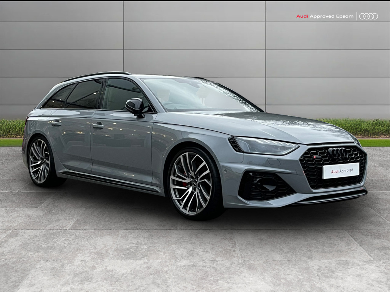 Main listing image - Audi RS4
