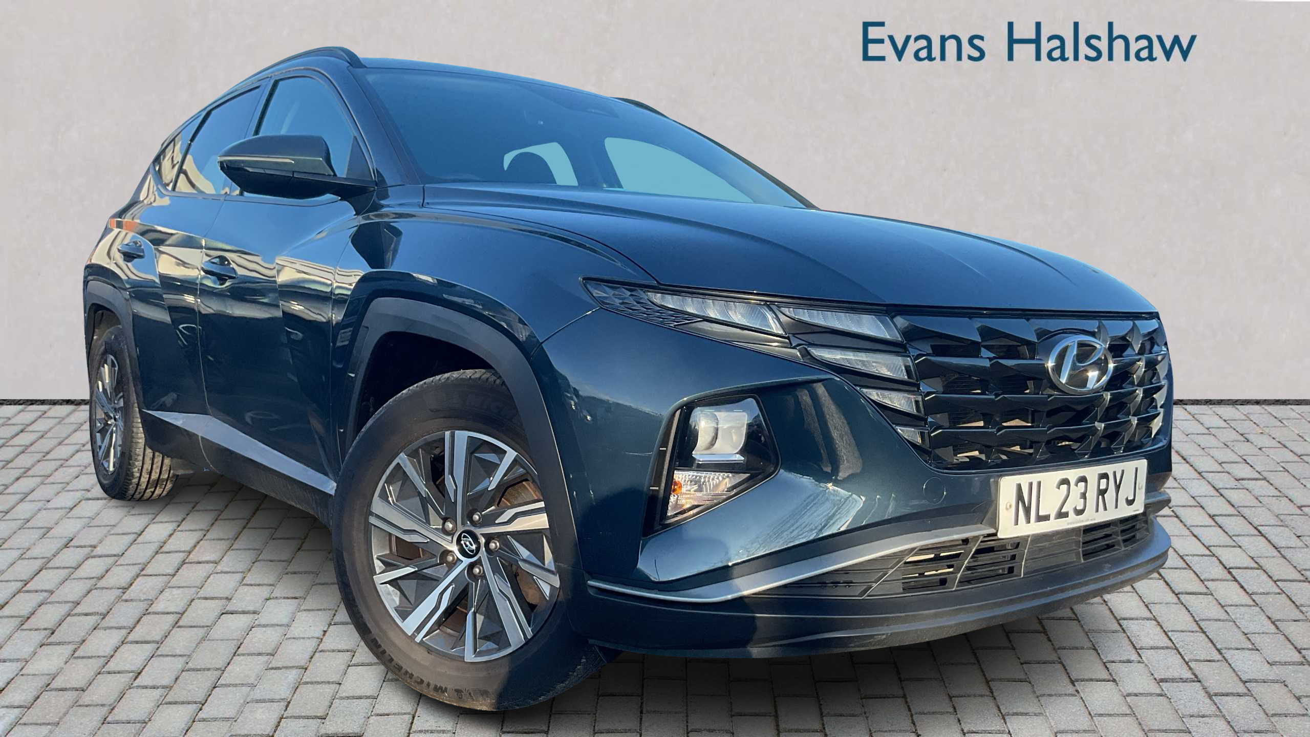 Main listing image - Hyundai Tucson