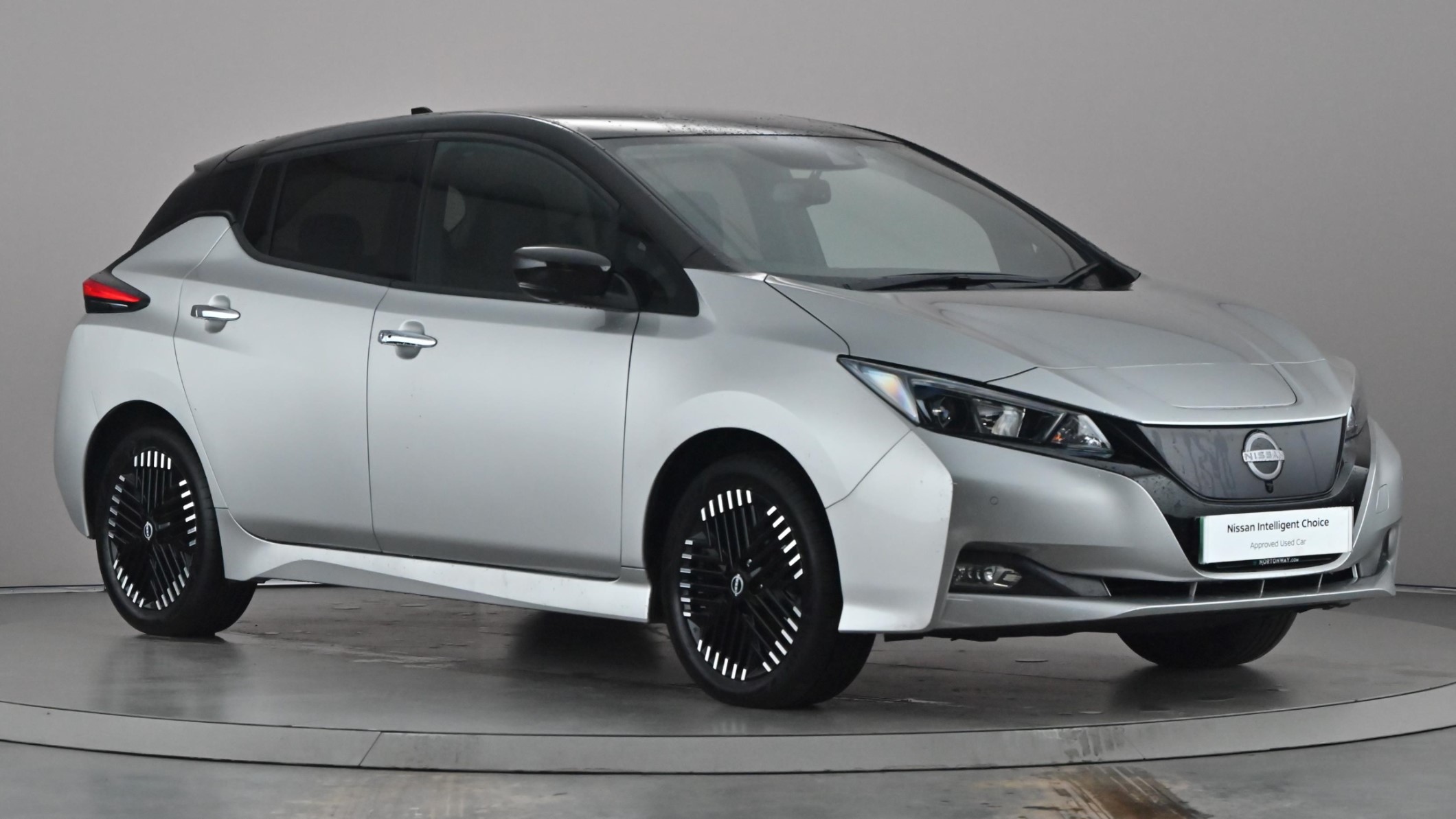 Main listing image - Nissan Leaf