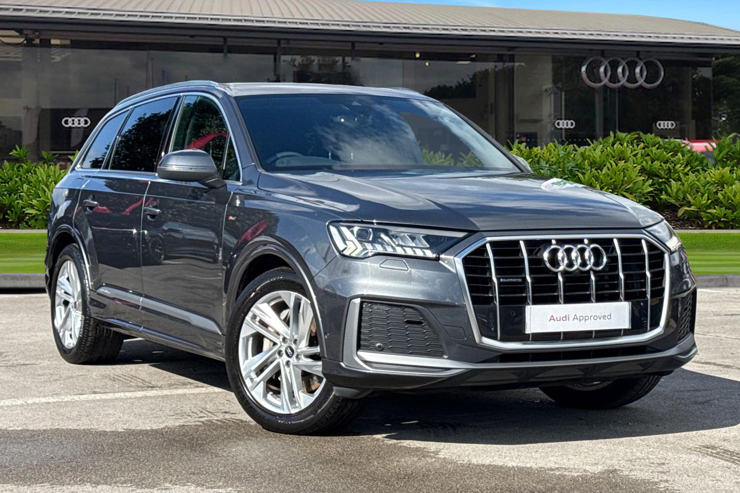 Main listing image - Audi Q7