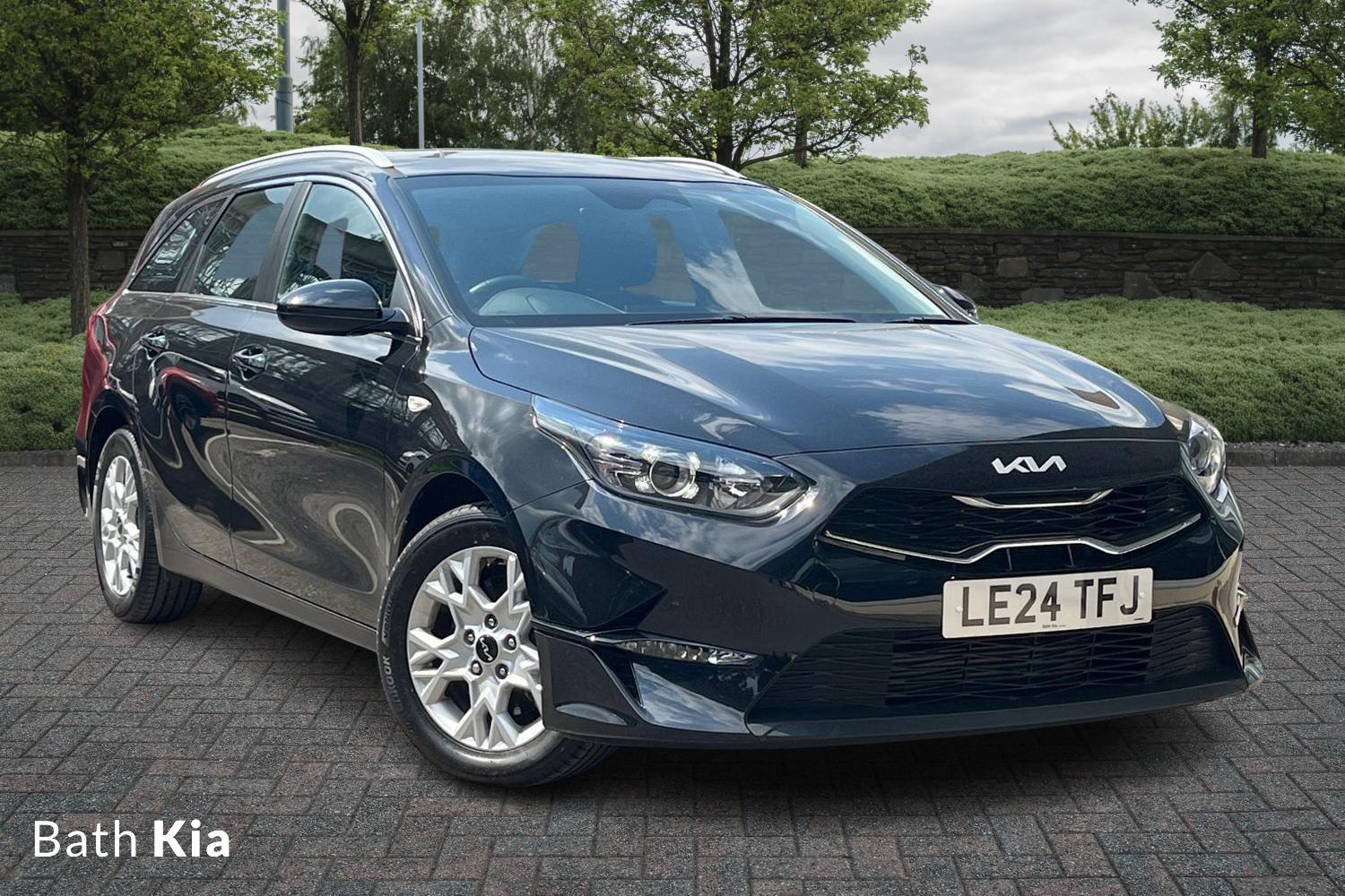 Main listing image - Kia Ceed SW