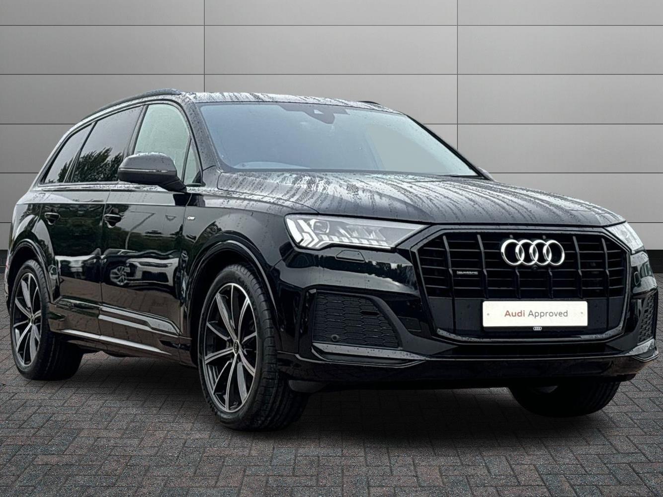 Main listing image - Audi Q7