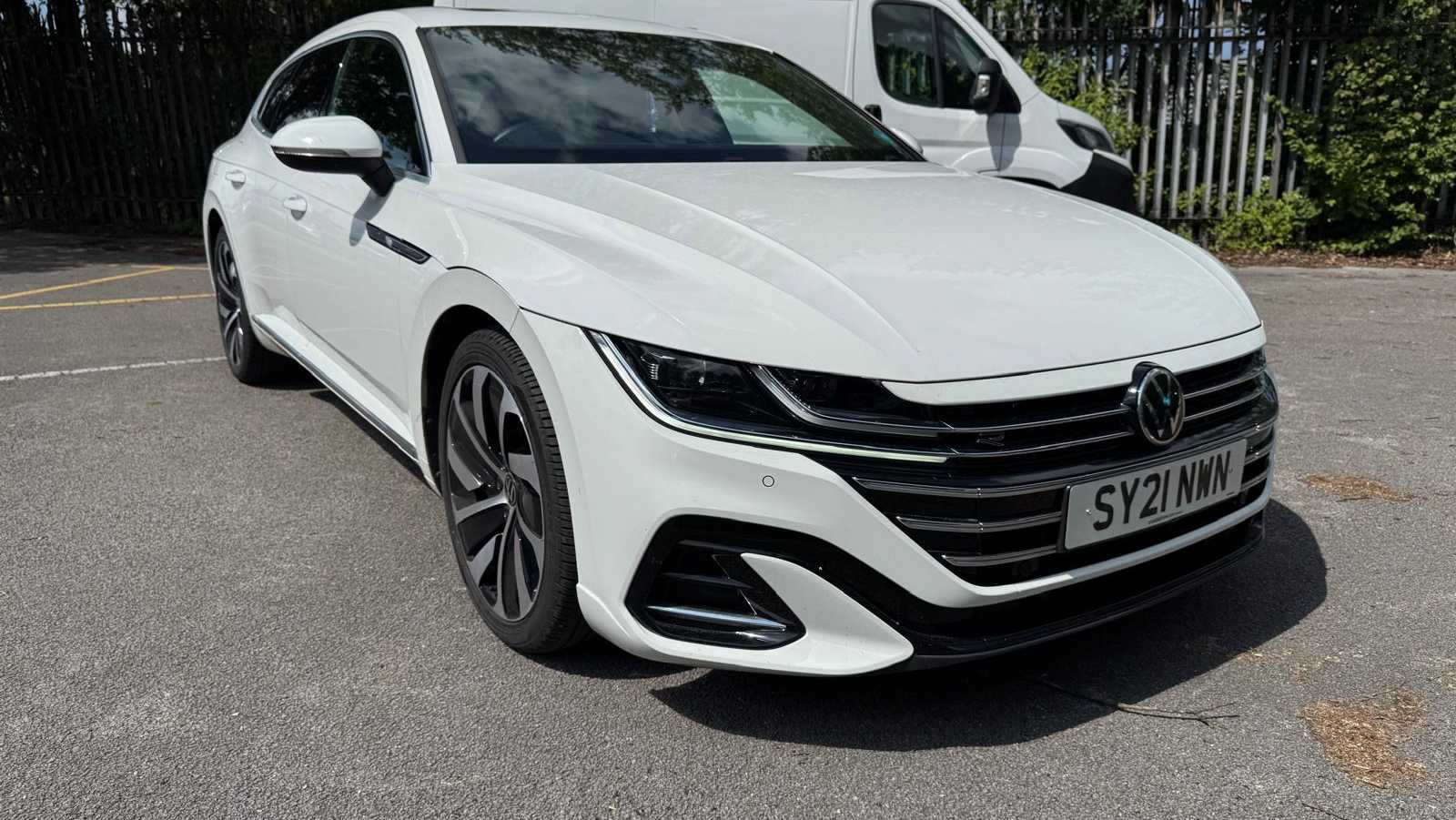 Main listing image - Volkswagen Arteon Shooting Brake