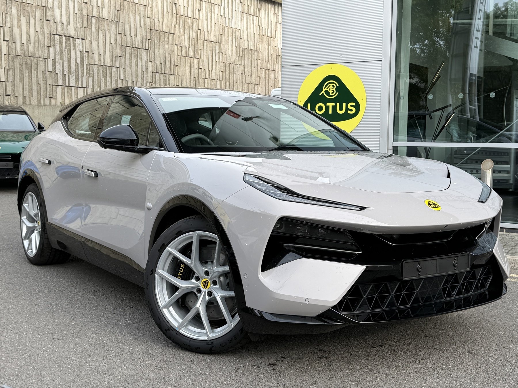 Main listing image - Lotus Eletre