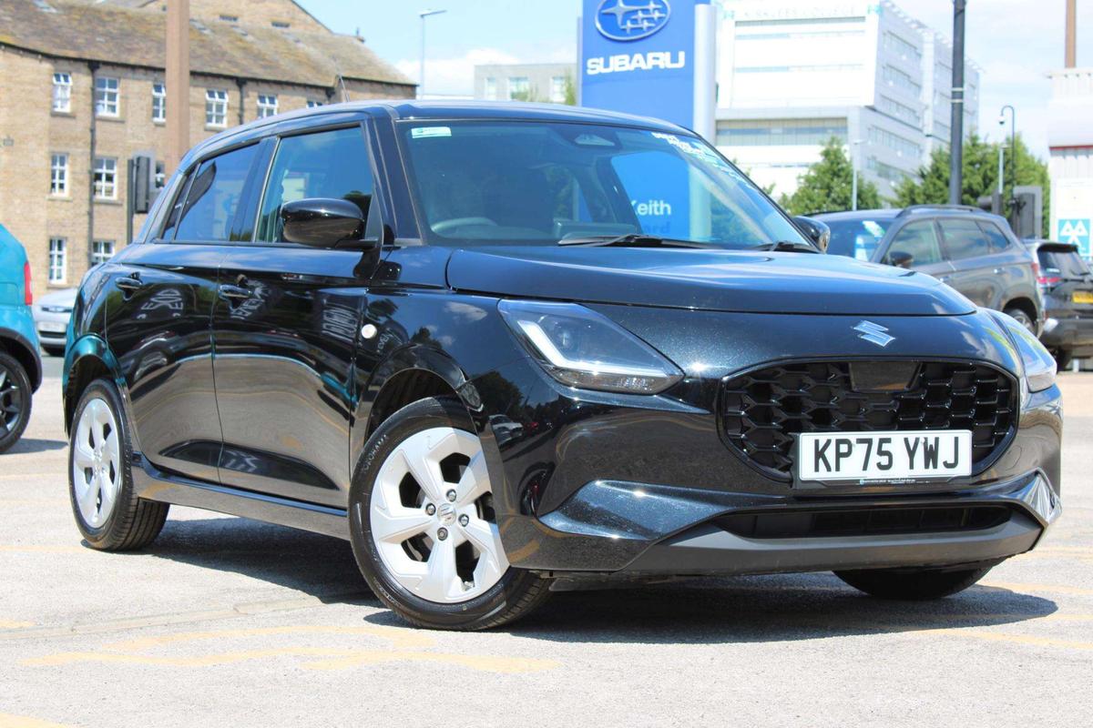 Main listing image - Suzuki Swift