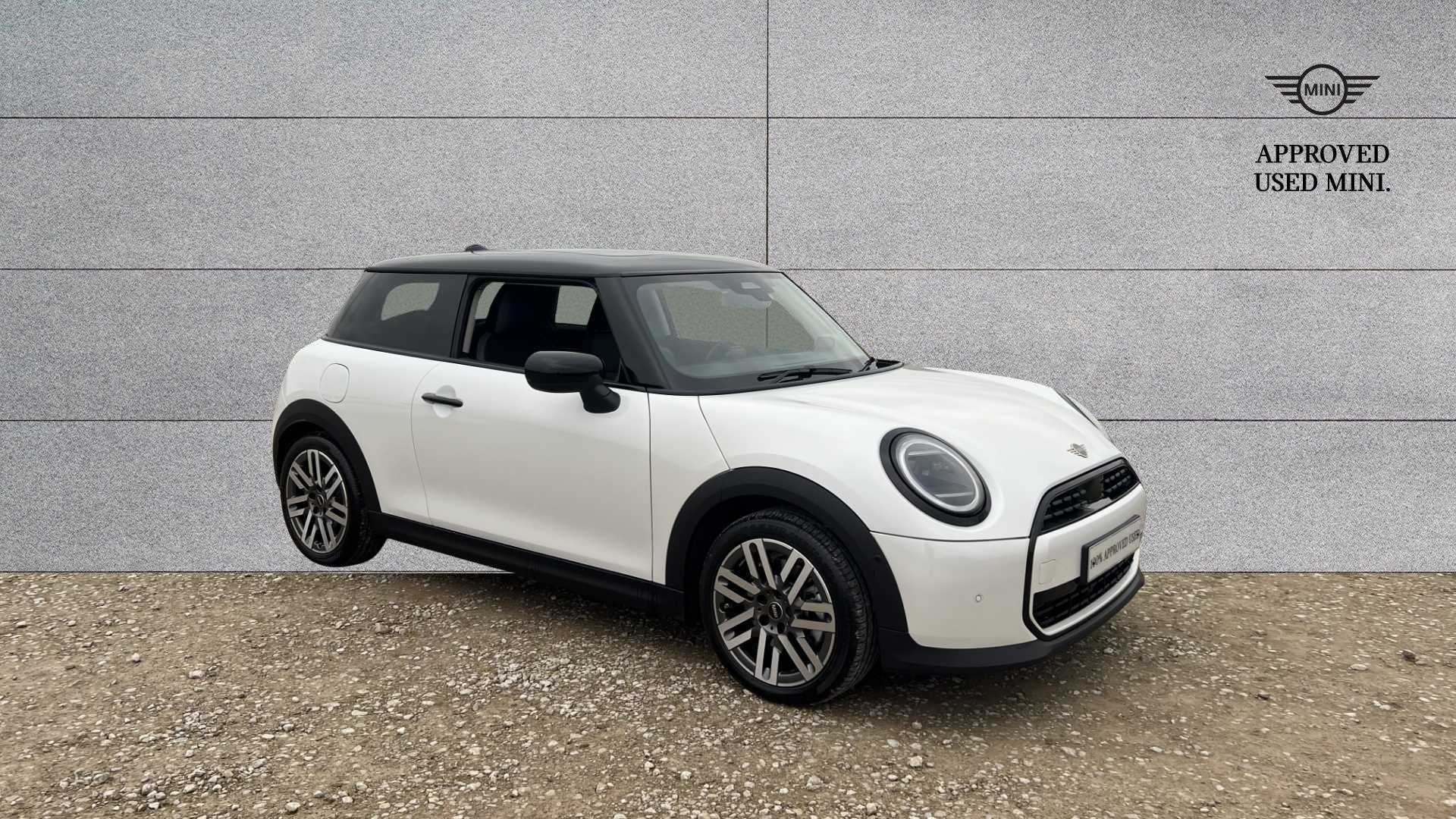 Main listing image - MINI Hatchback