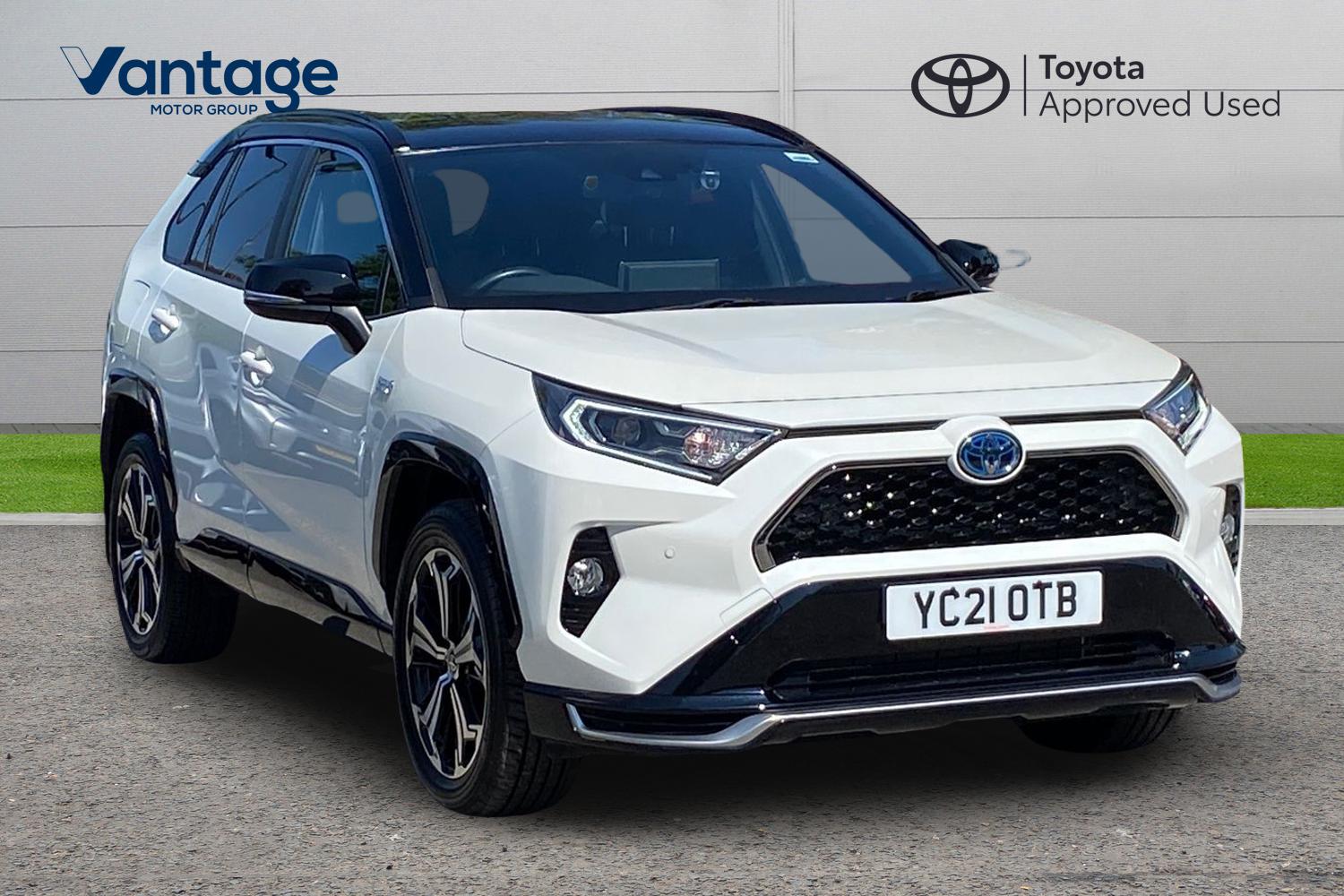 Main listing image - Toyota RAV4