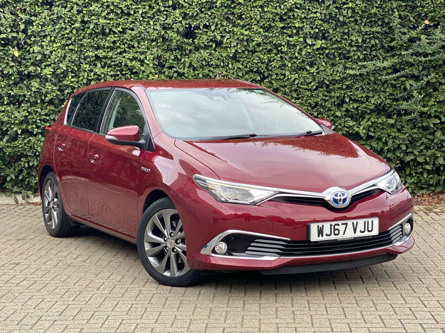 Main listing image - Toyota Auris