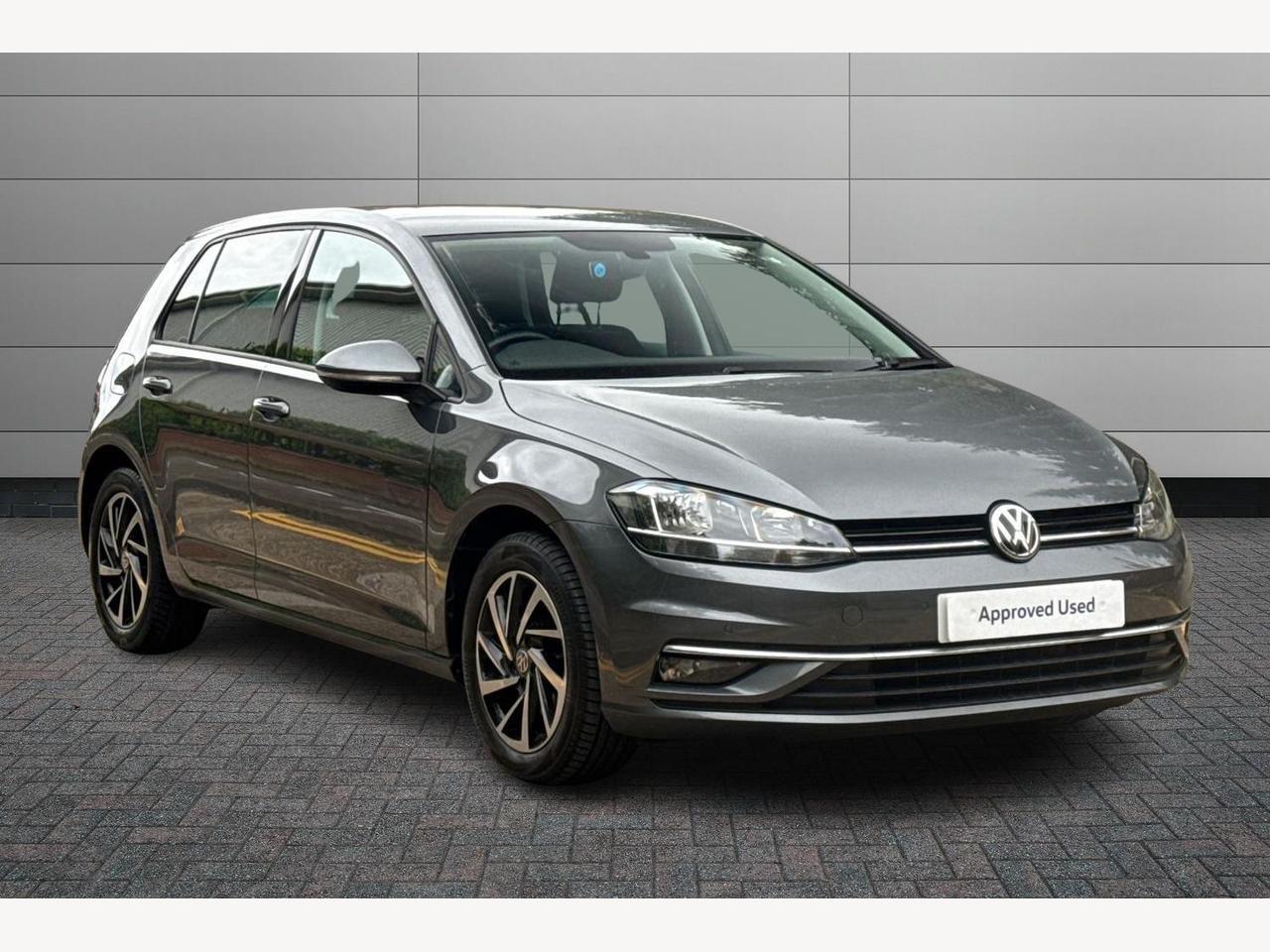 Main listing image - Volkswagen Golf