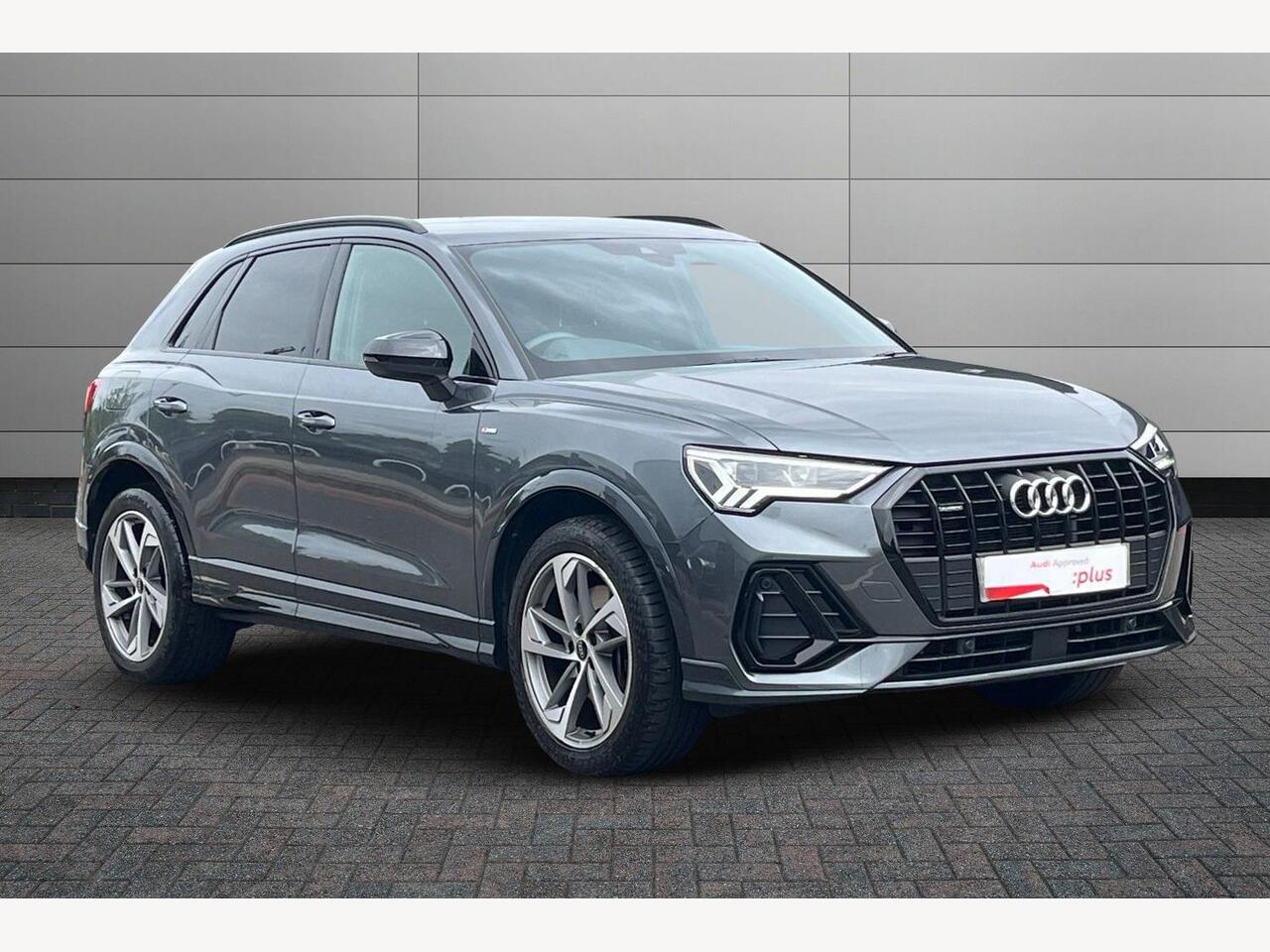 Main listing image - Audi Q3