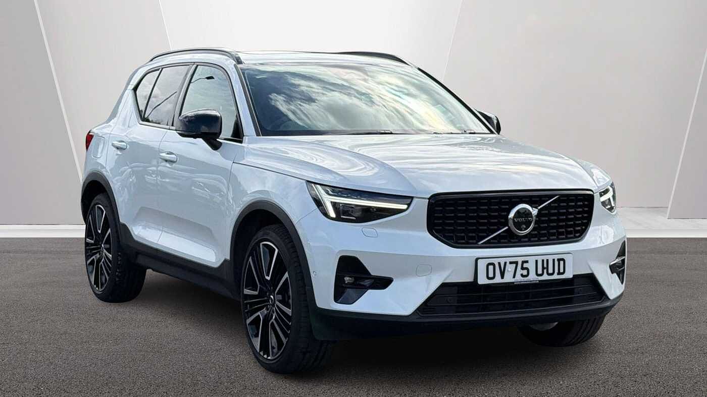 Main listing image - Volvo XC40