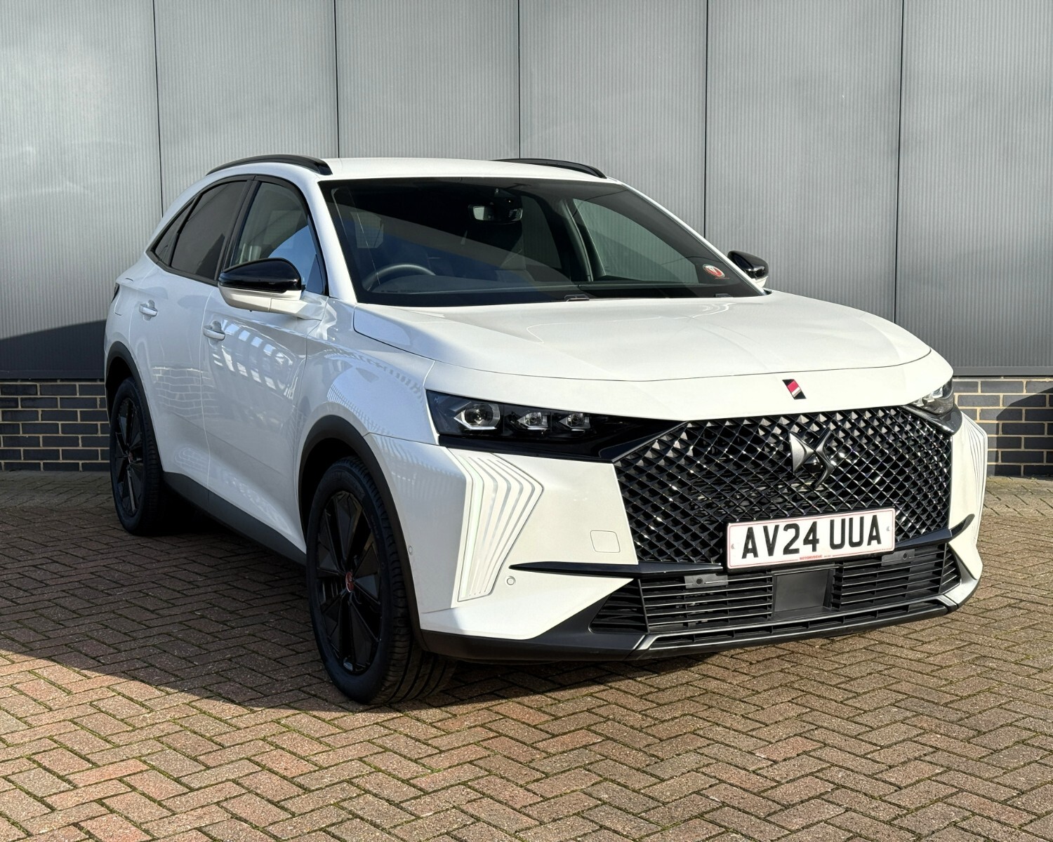 Main listing image - DS DS 7