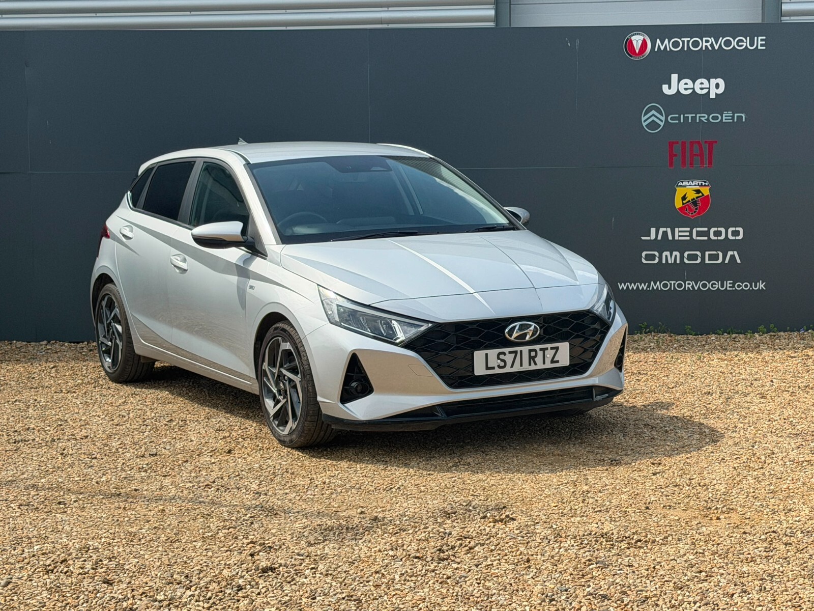 Main listing image - Hyundai i20