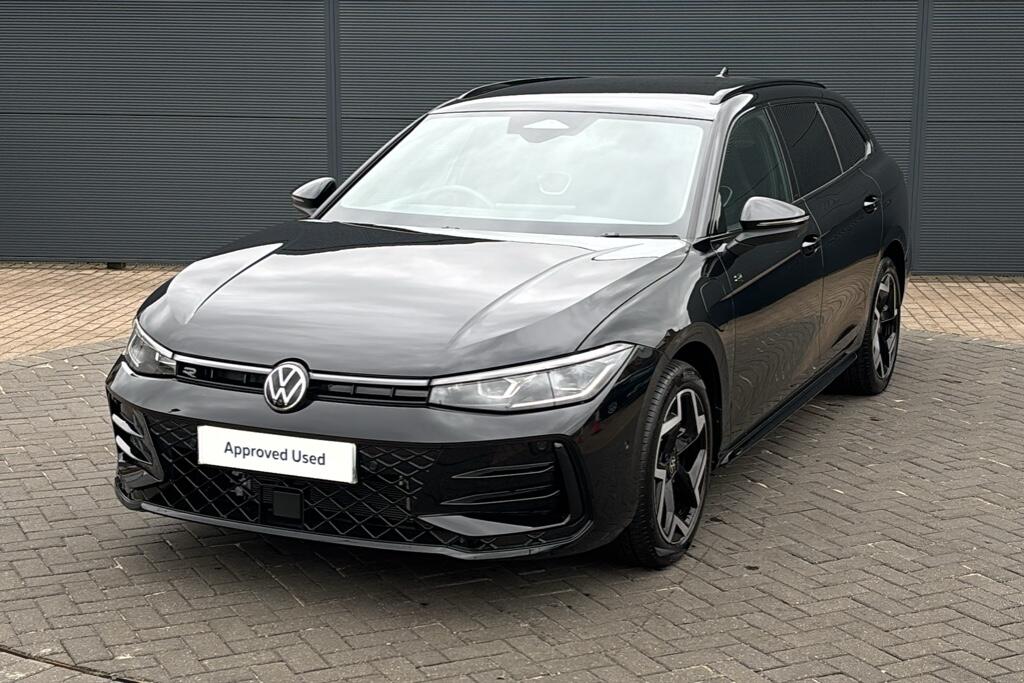 Main listing image - Volkswagen Passat Estate